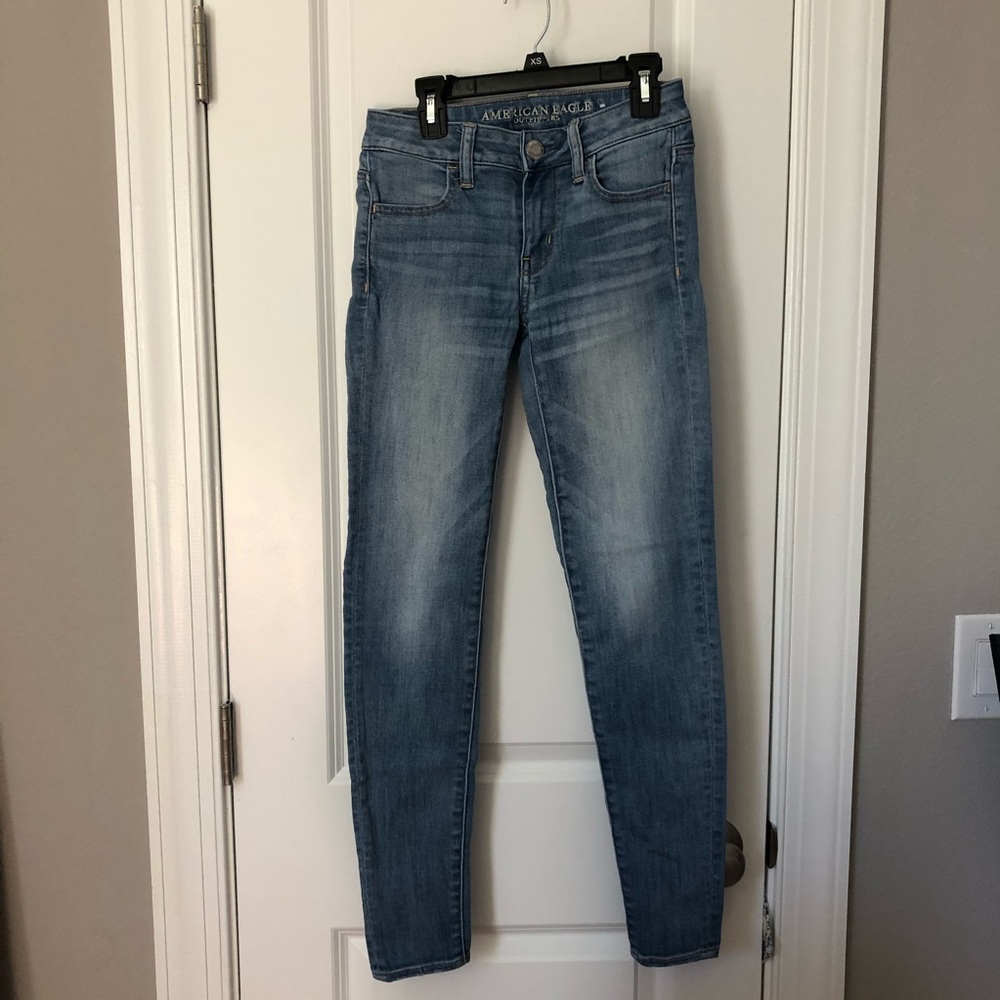 American Eagle light wash jeans super  stretch